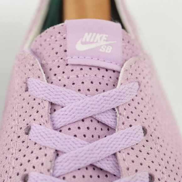 Nike Womens Braata Lite Sneaker Size 8.5 Lavender Purple Perforated Suede Low - Picture 5 of 12